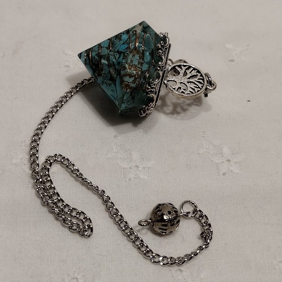 Turquoise Dowsing Divination Pendulum - Picture 2 of 3